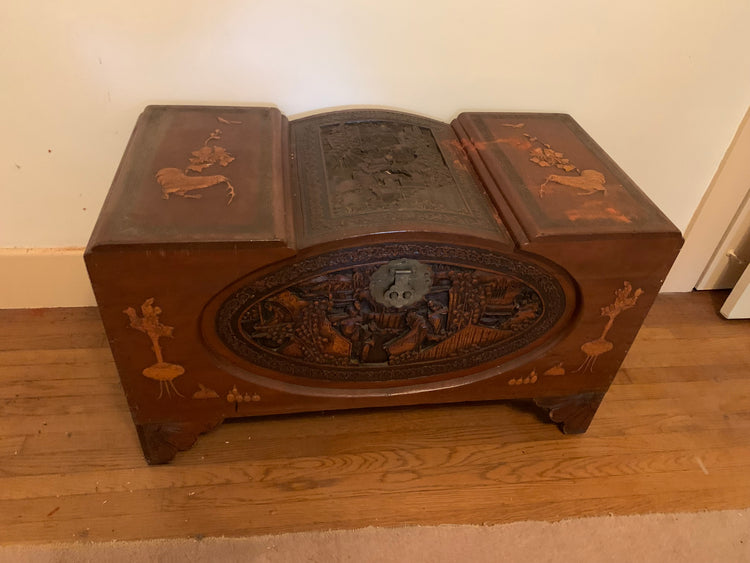 1900s Antique Chinese Campherwood Blanket Chest