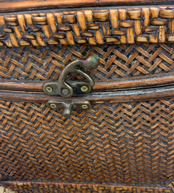 Vintage Chinoiserie Rattan Lidded Basket – Woven Storage Chest with Handles