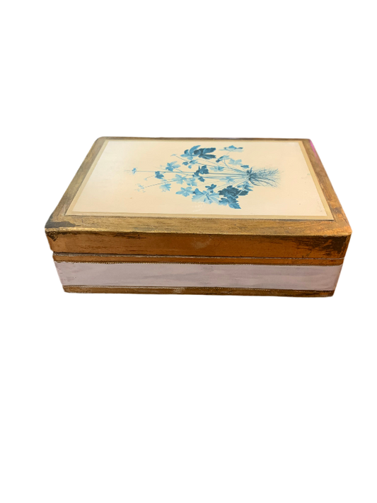 Vintage Ducci Firenze Florentine Box, Powder Blue and Gilt.
