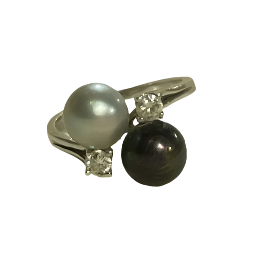 Antique 14k White Gold Ring with Freshwater Pearls and Diamond Accents