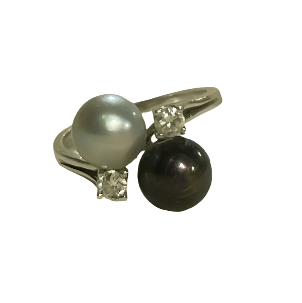 Antique 14k White Gold Ring with Freshwater Pearls and Diamond Accents