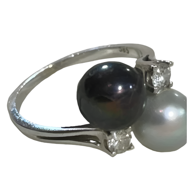 Antique 14k White Gold Ring with Freshwater Pearls and Diamond Accents