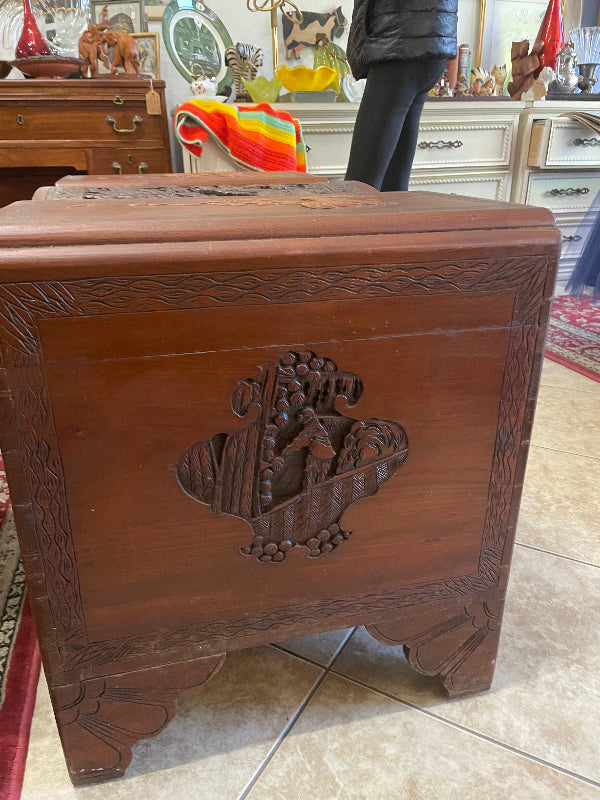 1900s Antique Chinese Campherwood Blanket Chest