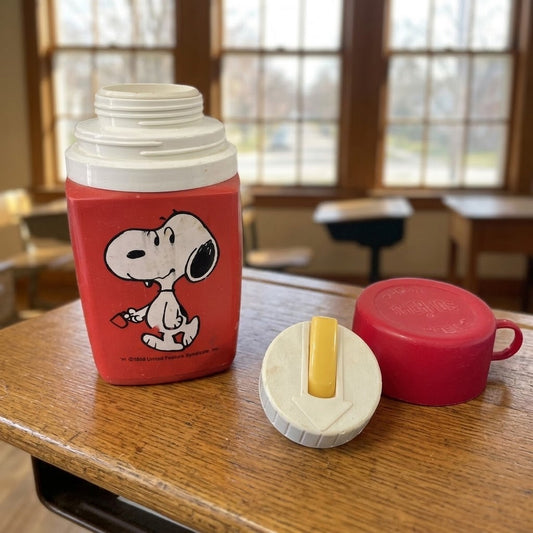 Vintage Snoopy Thermos King Sealey