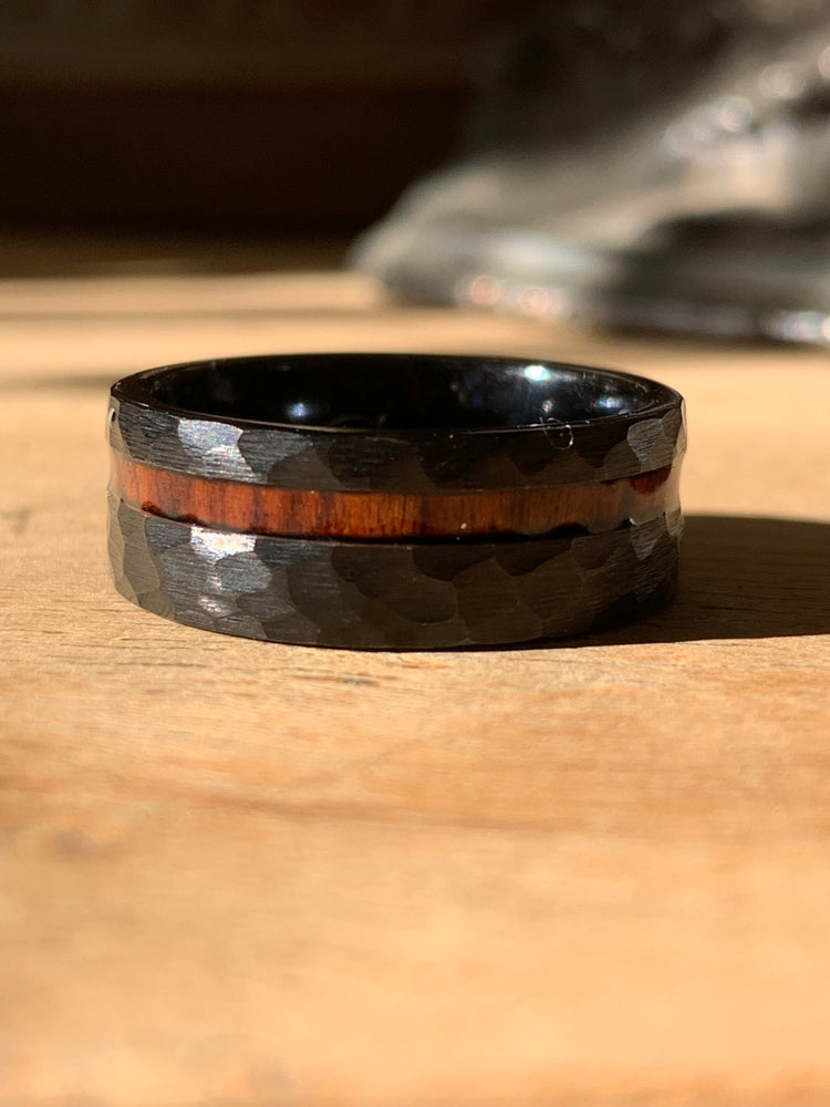 Aloha Tungsten Black Hammered Ring with Hawaiian Koa Wood Inlay – Size 9